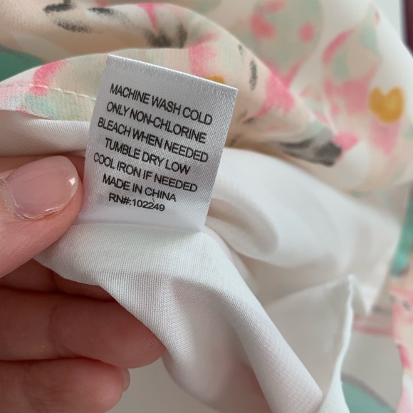 Skies Are Blue Nordeman Keyhole Detail Blouse - Picture 4 of 8